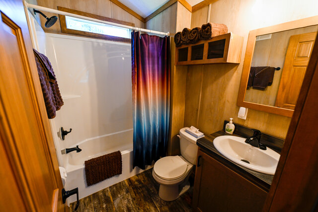 Image 8 for Falcon Farmhouse Cabin #104