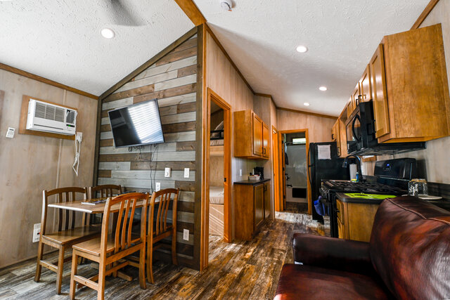 Image 3 for Eagle Farmhouse Cabin #103