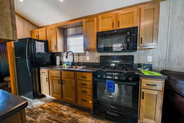 Image 2 for Albatross Farmhouse Cabin Site #99