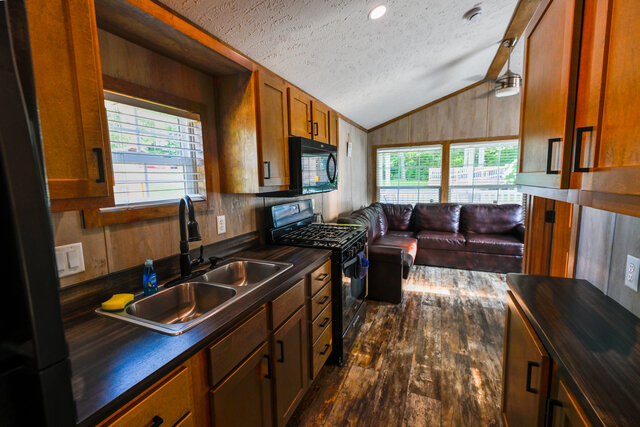 Image 7 for Falcon Farmhouse Cabin #104