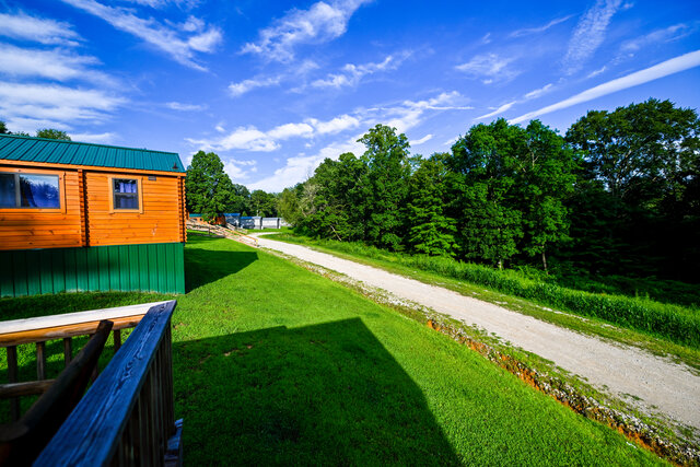 Image 21 for Goldfinch Log Cabin #105