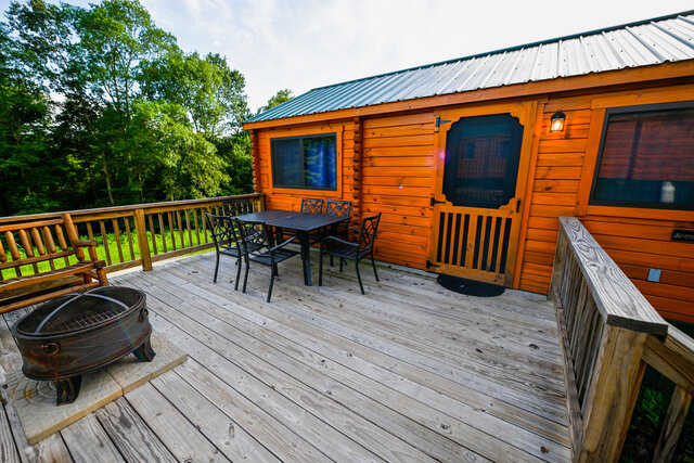 Image 1 for Pelican Log Cabin #114