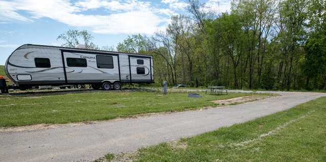 Image 4 for Full Hook-Up Back-In RV Site #35