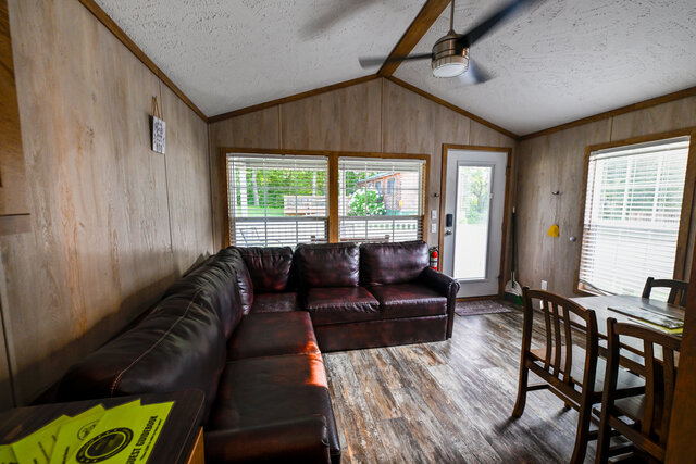 Image 2 for Cardinal Farmhouse Cabin #101