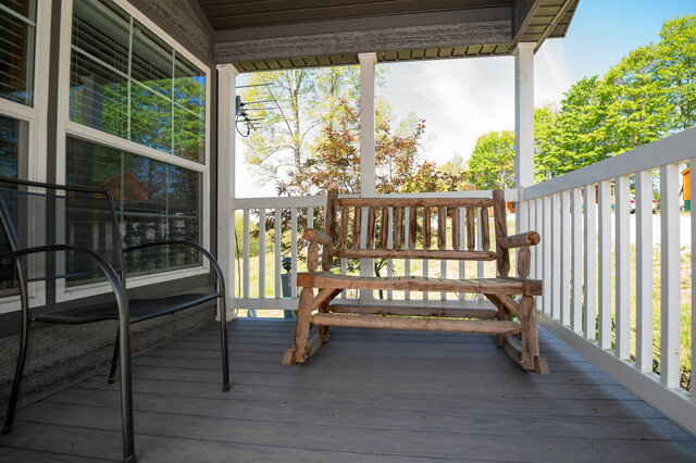 Image 12 for Bluebird Farmhouse Cabin #100