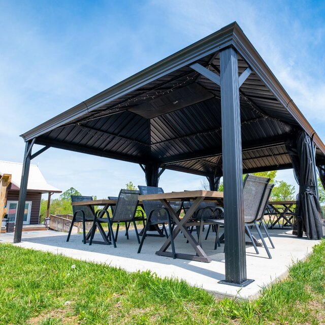 Image 24 for Bluebird Farmhouse Cabin #100