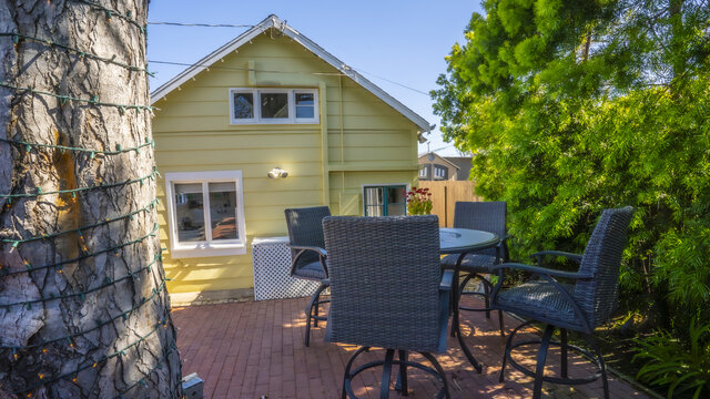 Image 2 for Yellow Cottage (Mermaid) 255 1/2