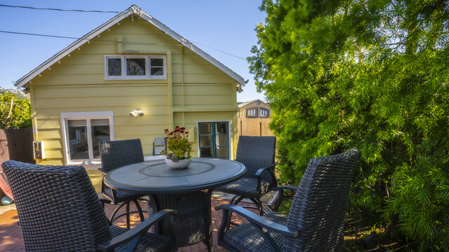 Image 3 for Yellow Cottage (Mermaid) 255 1/2