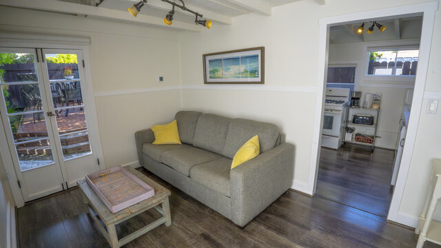 Image 6 for Yellow Cottage (Mermaid) 255 1/2
