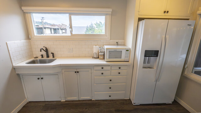 Image 5 for Blue Cottage (Seahorse) "Middle Unit" 265