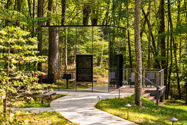 Image 7 for Looking Glass - King Mirror Cabin