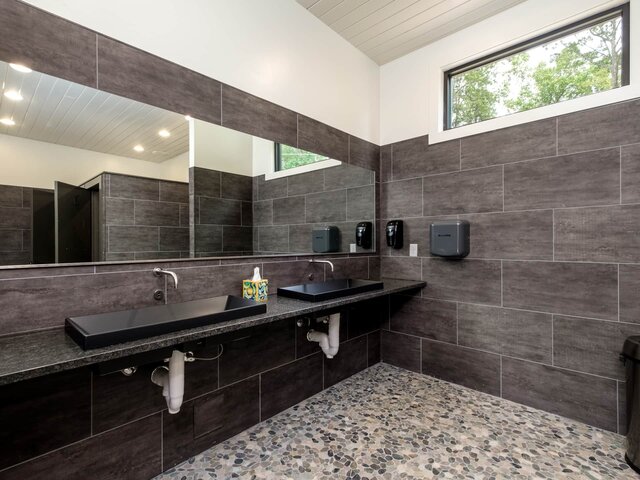 Image 15 for Couples Mirror Cabins