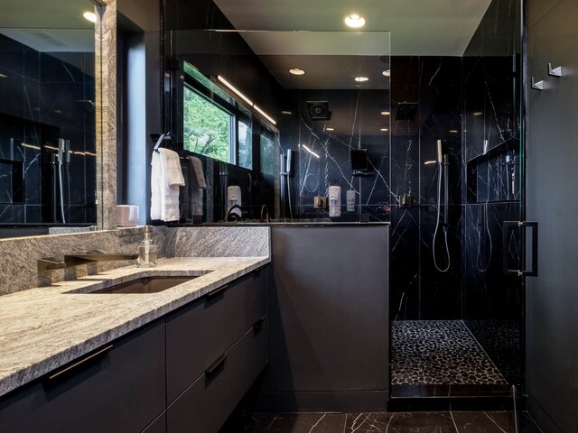 Image 19 for Modern Luxury Retreat