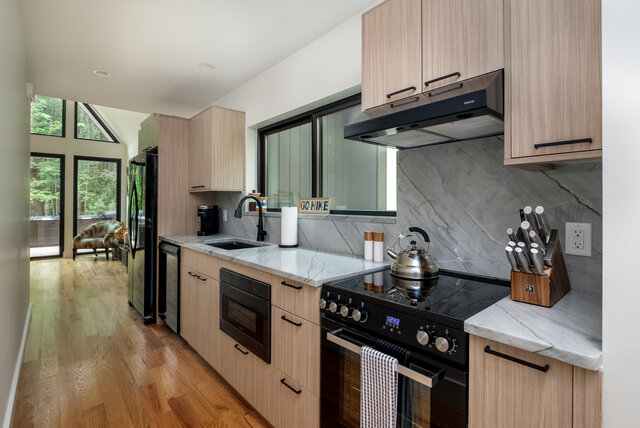 Image 14 for Modern Luxury Bungalow