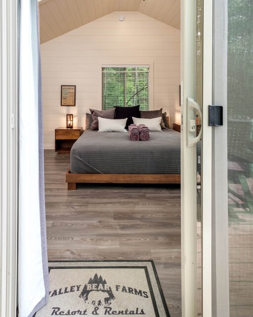 Image 4 for Couples Glamping Cabins