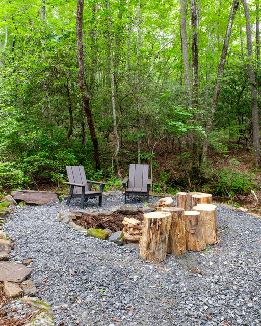 Image 10 for Creekside All-Season Yurts