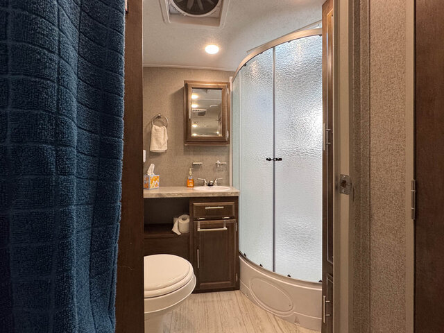 Image 11 for 025) RV Rental 26ft Mini Light