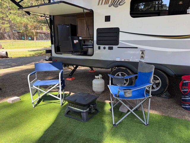 Image 2 for 025) RV Rental 26ft Mini Light