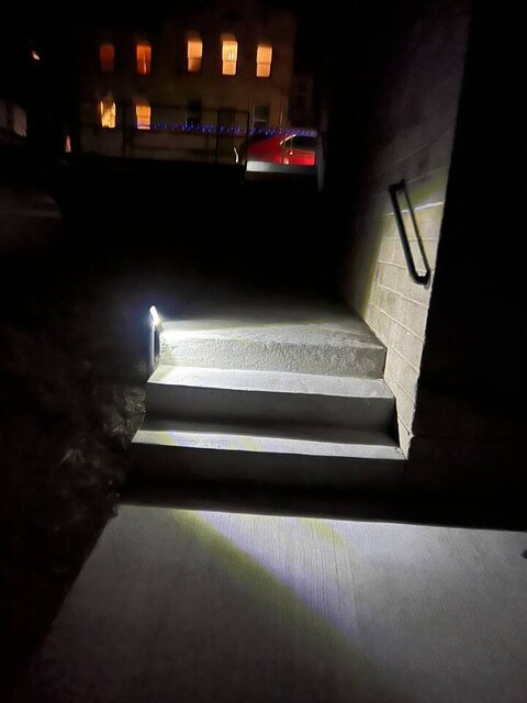 Image 8 for Dragonfly Loft, Hot Tub, River View