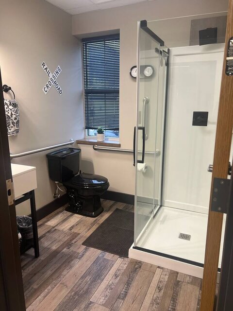 Image 19 for Dragonfly Loft, Hot Tub, River View