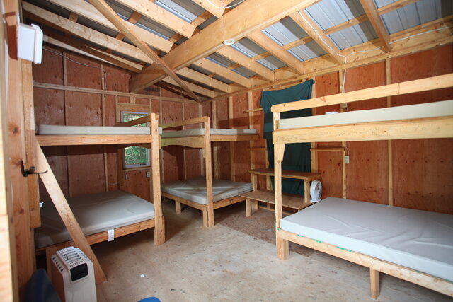 Image 6 for 006) Cabin