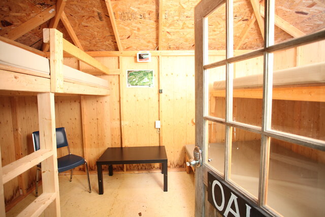 Image 5 for 032) Cabin