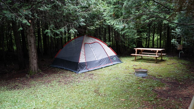 Image 3 for 065) Tent/RV
