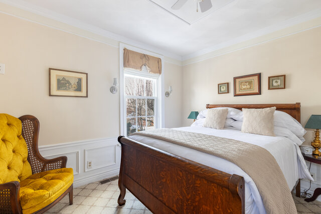 Image 1 for Suite 4