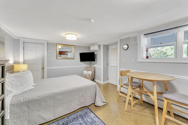 Image 4 for Apartment 4 - Small Studio