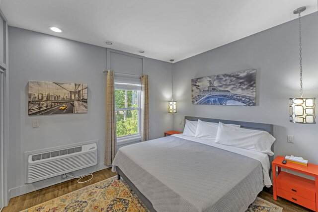 Image 2 for Apartment 10 - King Studio