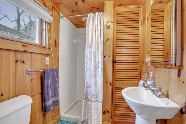 Image 12 for Blackbird Hollow