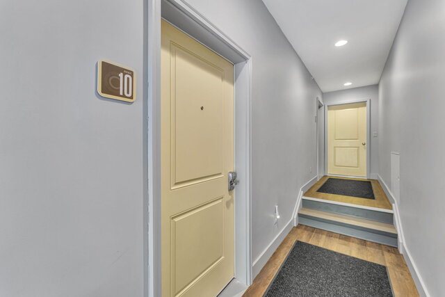 Image 7 for Apartment 10 - King Studio