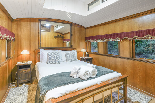 Image 3 for Train - Westbound cabin