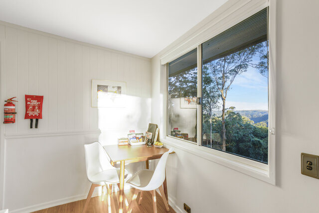 Image 8 for Train - Westbound cabin