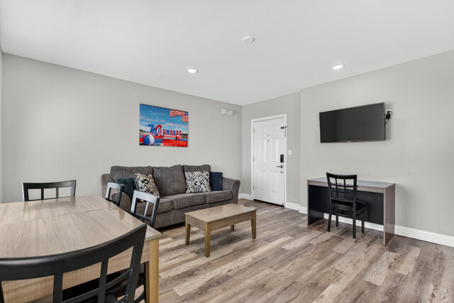Image 5 for Two Double Beds with sofa sleeper Ocean View