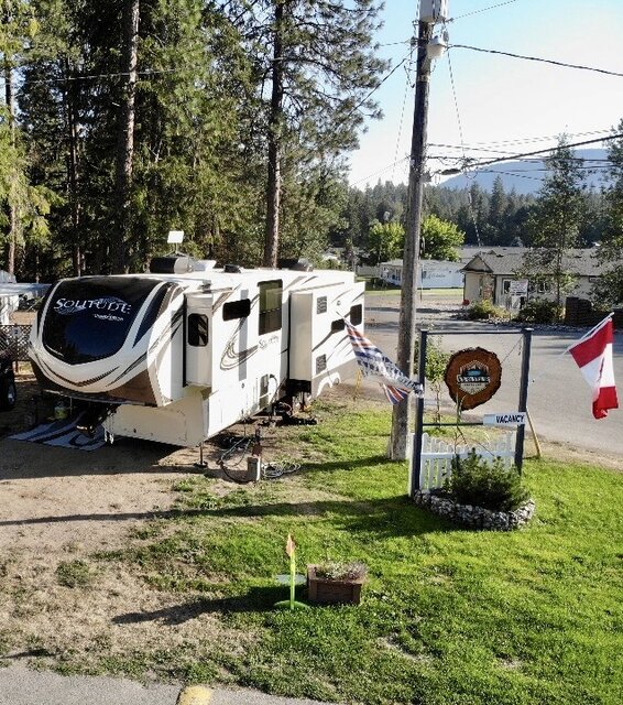 Image 2 for 01) RV Premium Pull Through Site