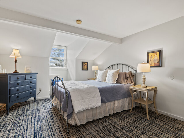 Image 1 for The Niantic  Room