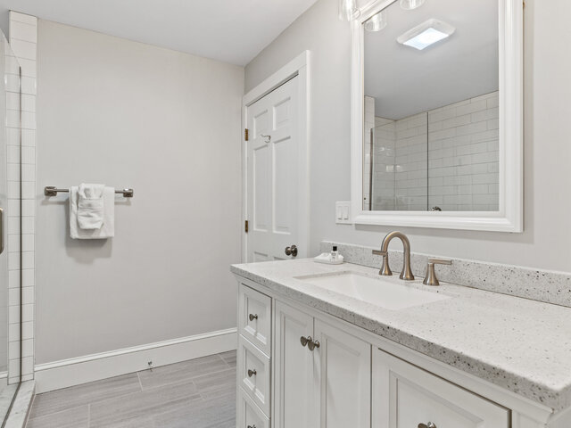 Image 3 for The Captain Quarters