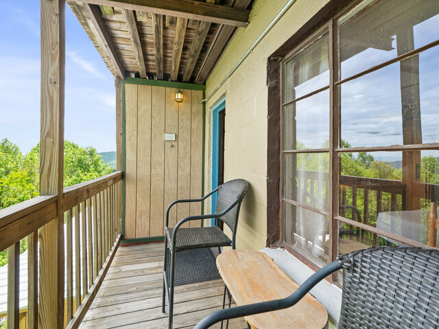 Image 5 for 05. Balcony Room