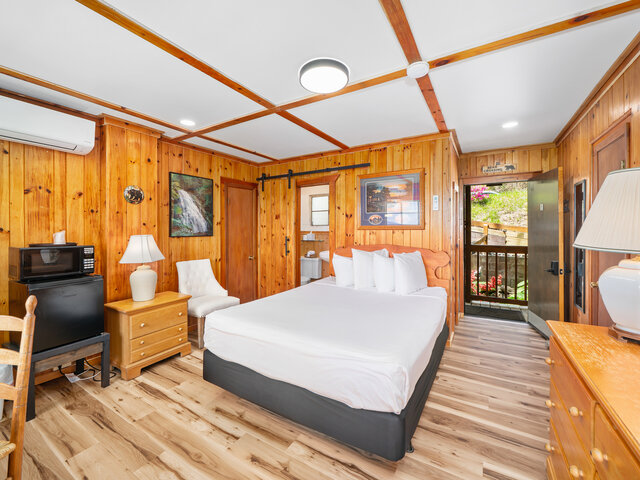 Image 2 for 08. Balcony Room