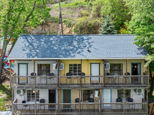 Image 7 for 07. Balcony Room