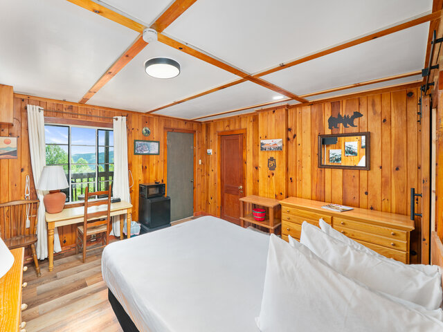 Image 9 for 05. Balcony Room