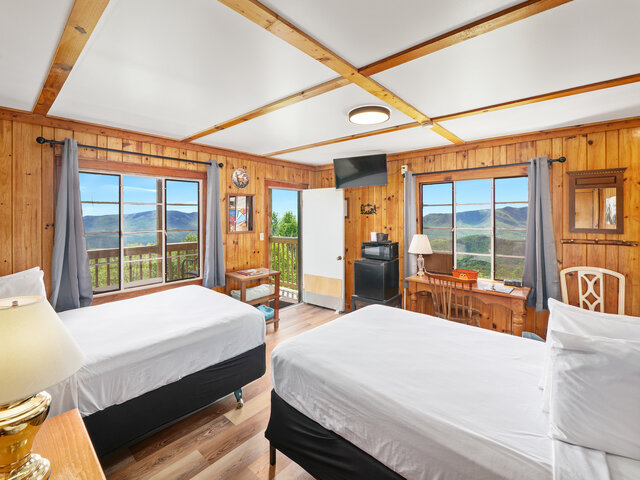 Image 7 for 09. Balcony Room