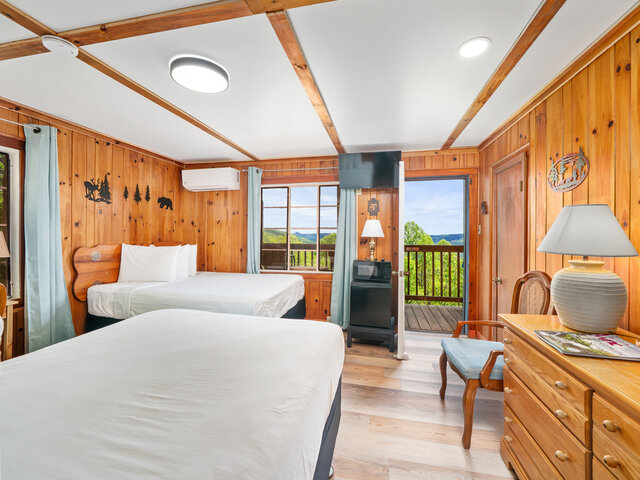 Image 4 for 04. Balcony Room