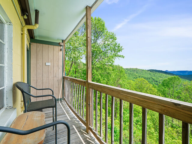 Image 4 for 08. Balcony Room