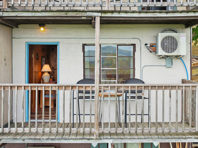 Image 8 for 04. Balcony Room