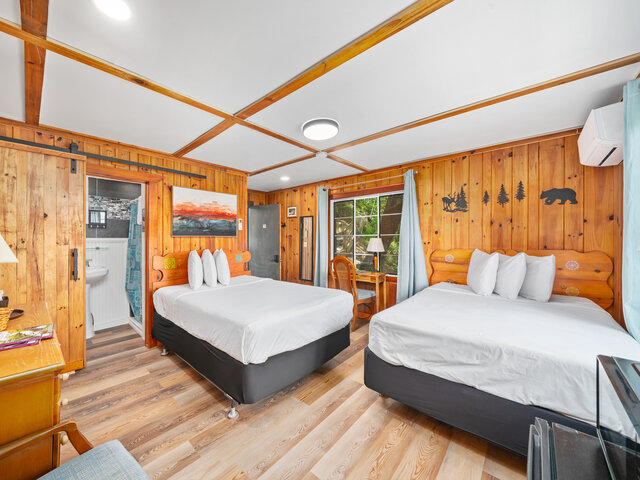 Image 3 for 04. Balcony Room