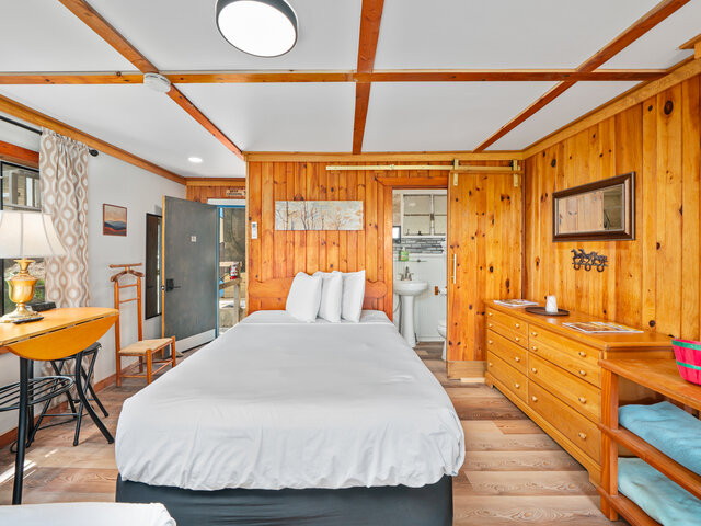 Image 6 for 06. Balcony Room