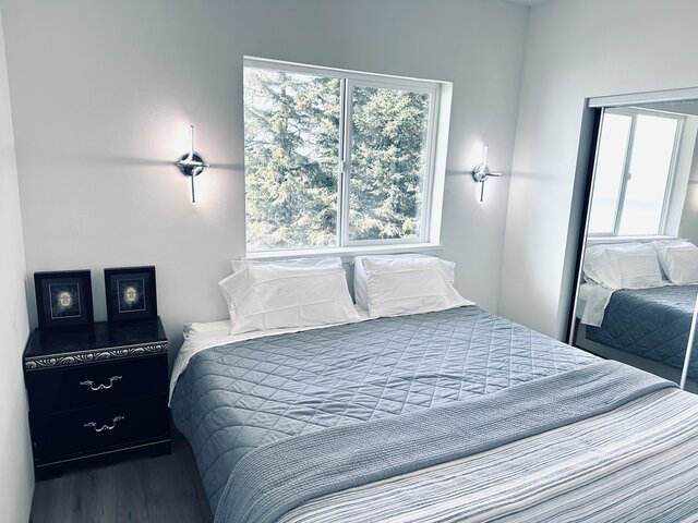 Image 4 for Bear Den