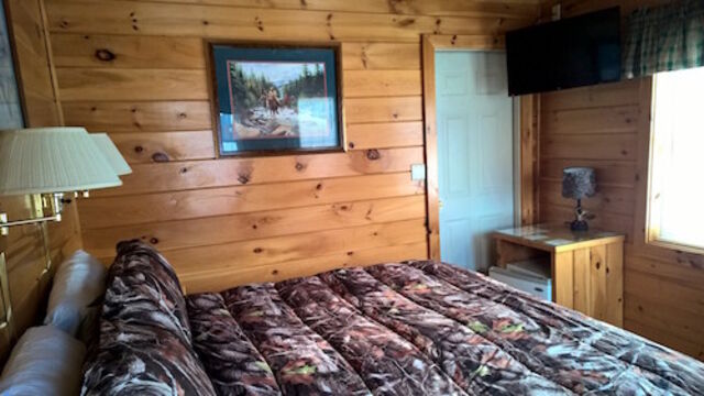 Image 2 for Cabin #7